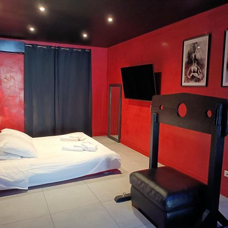 Appartement Balneo Et Sauna Prives The Red Room Mauguio Luaran gambar