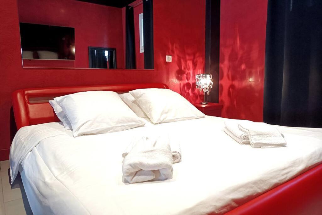 Appartement Balneo Et Sauna Prives The Red Room Mauguio Luaran gambar