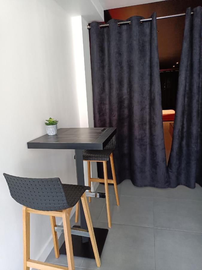 Appartement Balneo Et Sauna Prives The Red Room Mauguio Luaran gambar